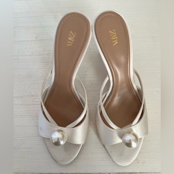 ZARA beautiful satin heels sandals - Picture 1 of 5